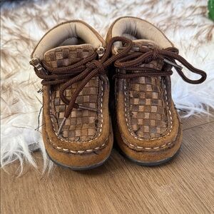 TWISTER western leather chukkas